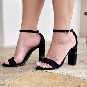 Black Women's Chunky Heel Sandals Ankle Strap Floral Embroidered